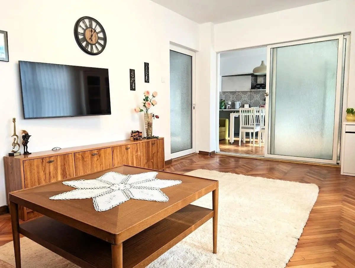 Seaside Luxury Residence فارنا شقة